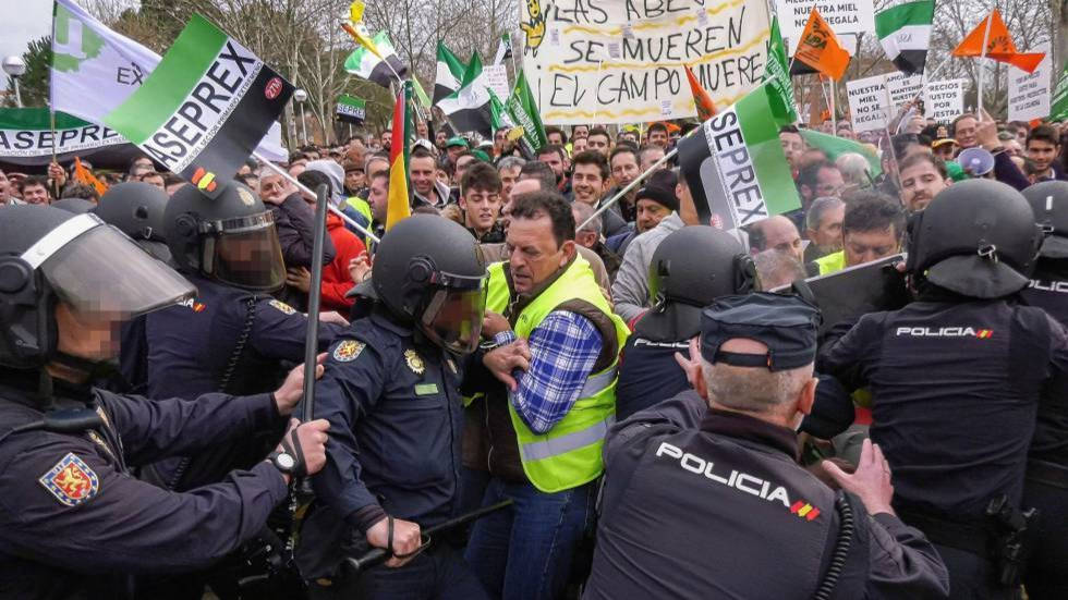 Un sindicalismo de mierda y una agricultura española liquidada